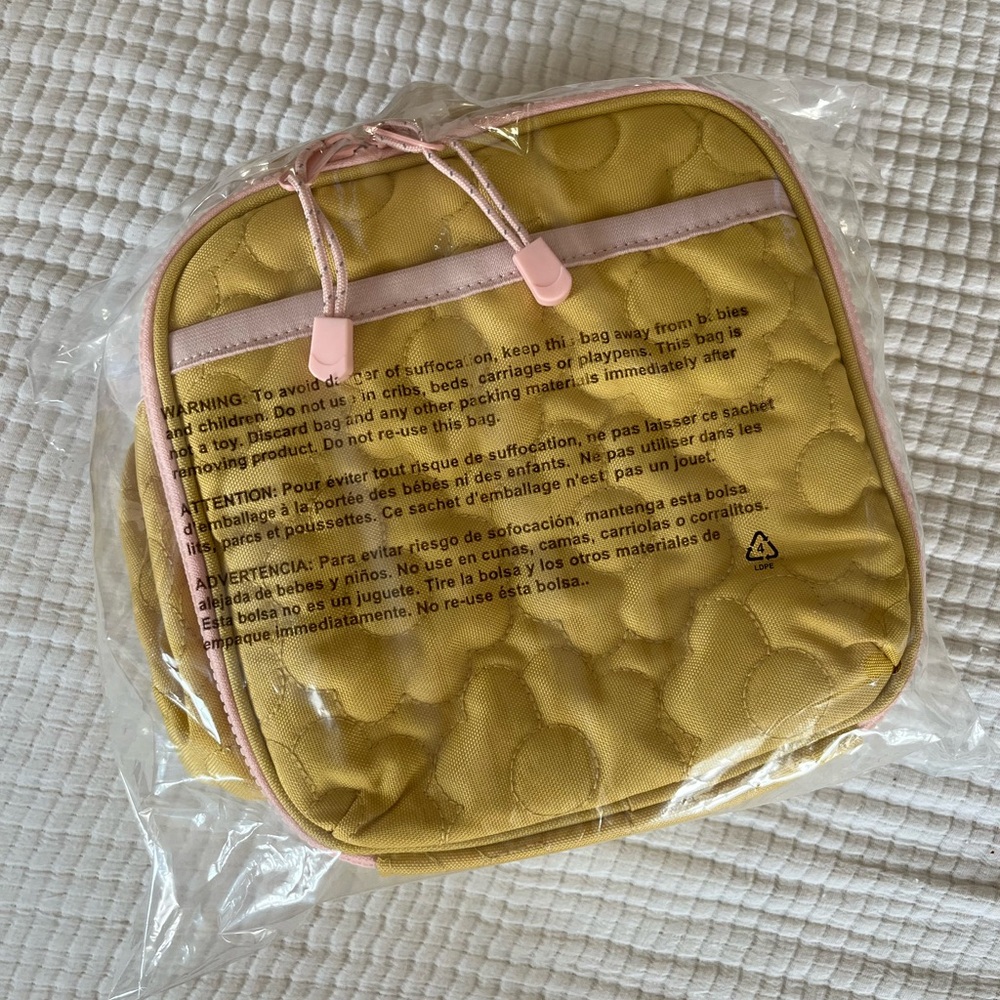 Crate&Barrel yellow quilted daisy lunchbox